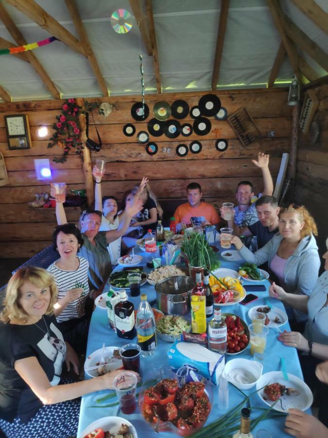White House Puhkemaja Hostel Uulu Екстериор снимка